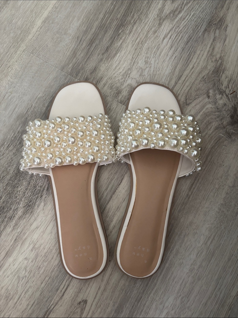 Pearl bedazzled sandals